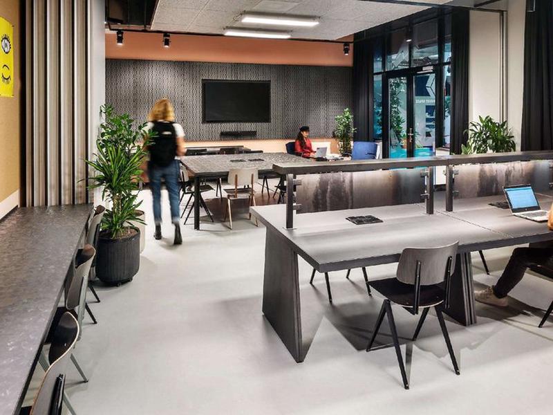 997102CF3D2B504403F2D8F0B5CFEEF4