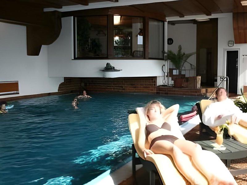 2025649B00B7D0C97E1750AFF491E7B4