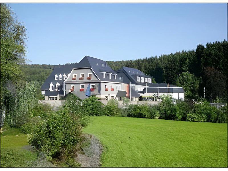 854972383158F8AE454DFE8491832431