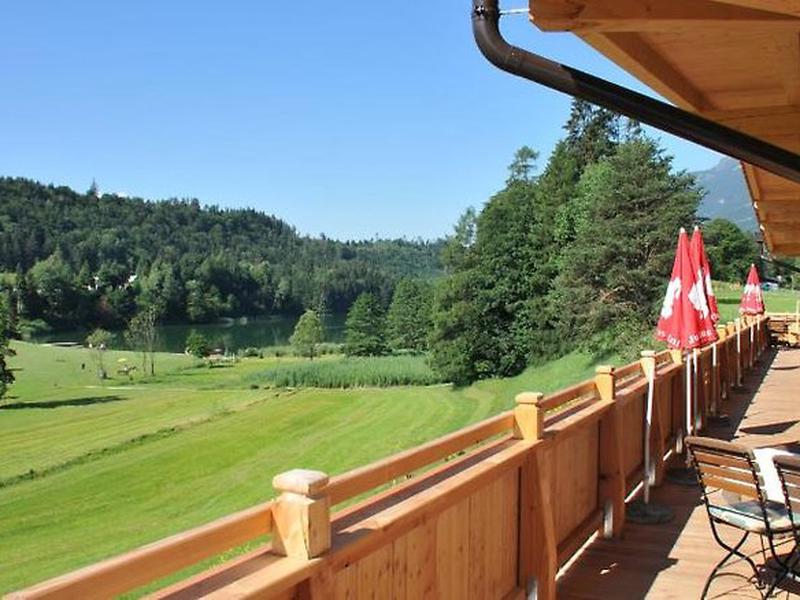 FFD9532761AA6E551B7E2F1A4D7BEF43