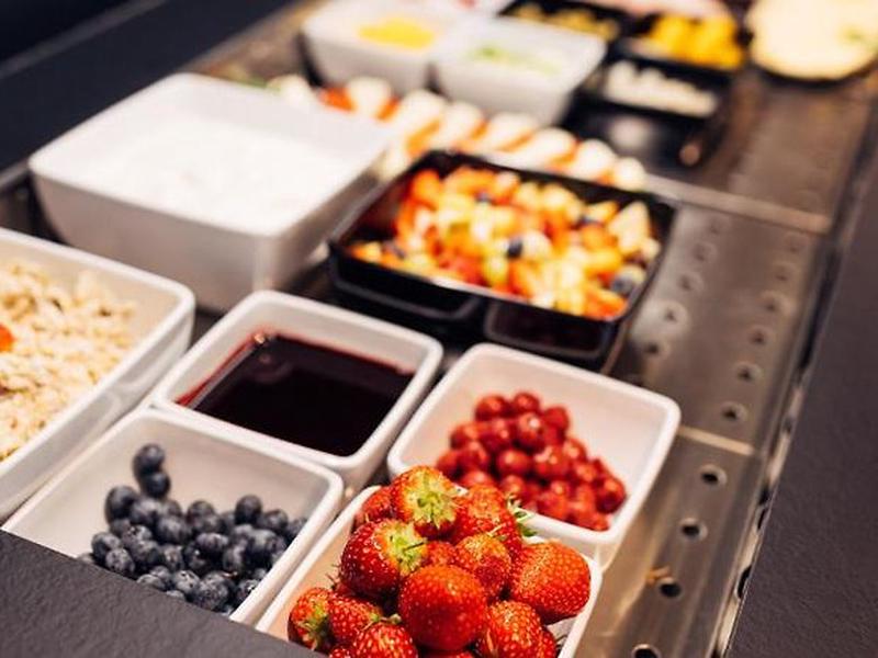 EE4DC8FE0A5D7685696E8A5235249689