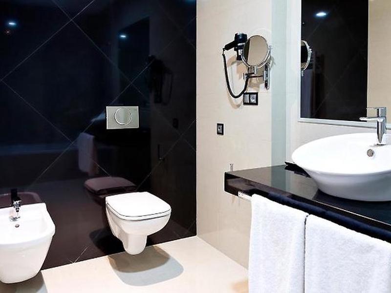 22E019A7B97A9439072EC1F7BC296024