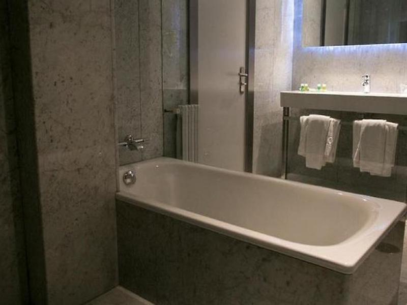 F73CD767EF4BF49C540F9A3DFE212F8B