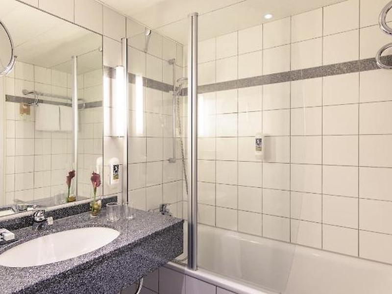 5BAD47B0F343C4B7DABBF0058A7AD271