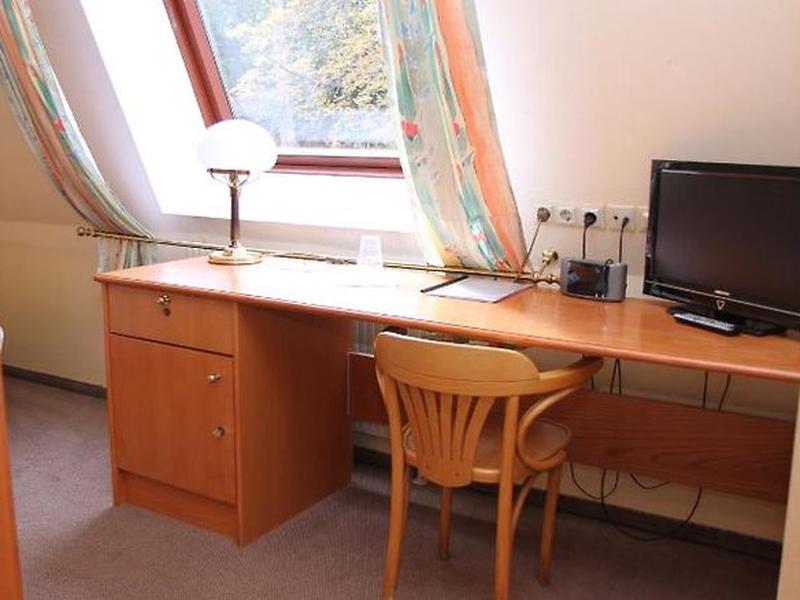 FCB5A8A104E0BE3006346A3135DE6673