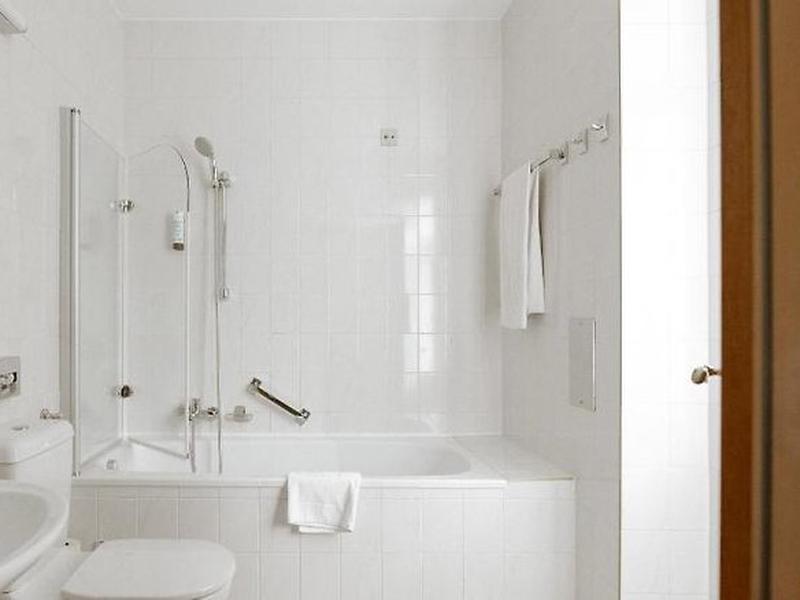 D9EE047107C14D9C86AFD4E0675BC012