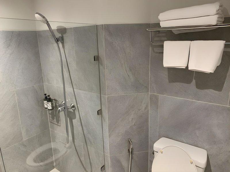 F953D3FB85EDF4A7BC6914E9287C84EE