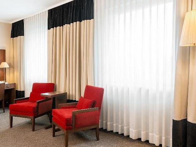 23885409D87B513BD191F2964619A8AC