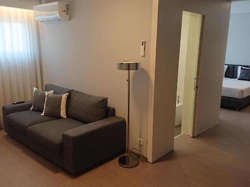 910F97DF5271BC88E05E651ADBEBF218