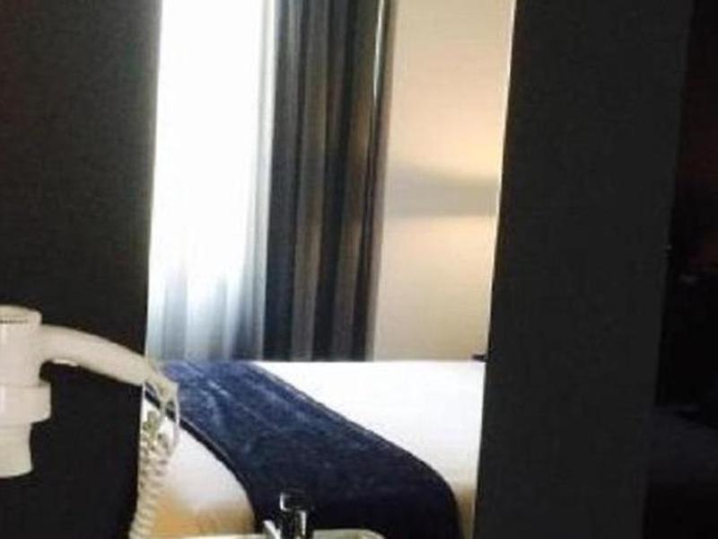 3BF5B144A4B7843F84E454DEAF00C2DB