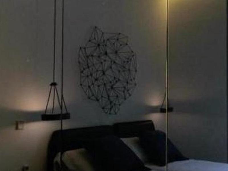 EDC4639F3A9460DAC6300DD57A5E8069