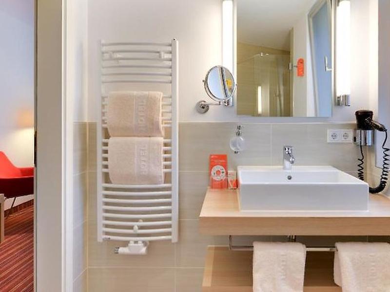 DBD9F274AE50BB7365346B67F1E85E9D