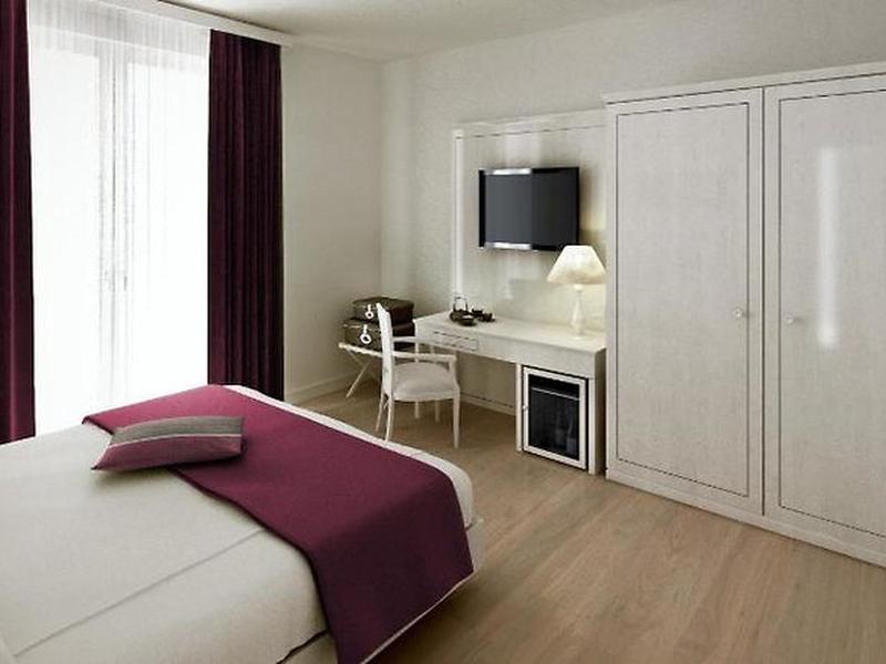 8995DE77070B74D3596AF960E1B88244