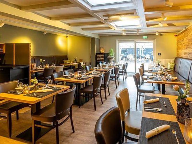 9A85FDEE1E9E7FED15E8415DCE5EF4E4