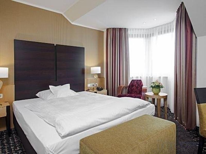 295B6BA71330F215E7FBE86183AB80C5