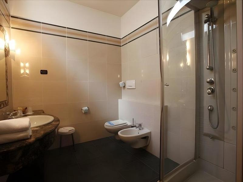 F6ABDE7B12B9FAFE6944EB6CB5F9F5A8