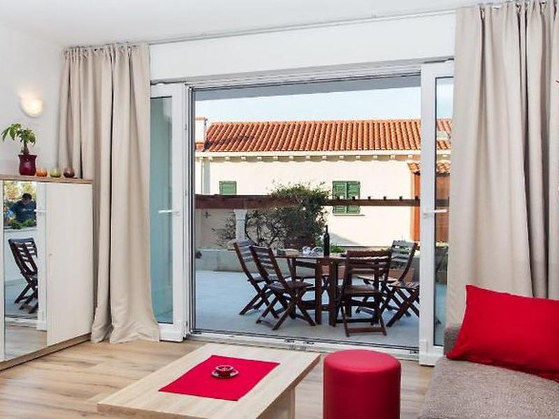 B27ECF01A8C699736E6860FEFC3BF2C5