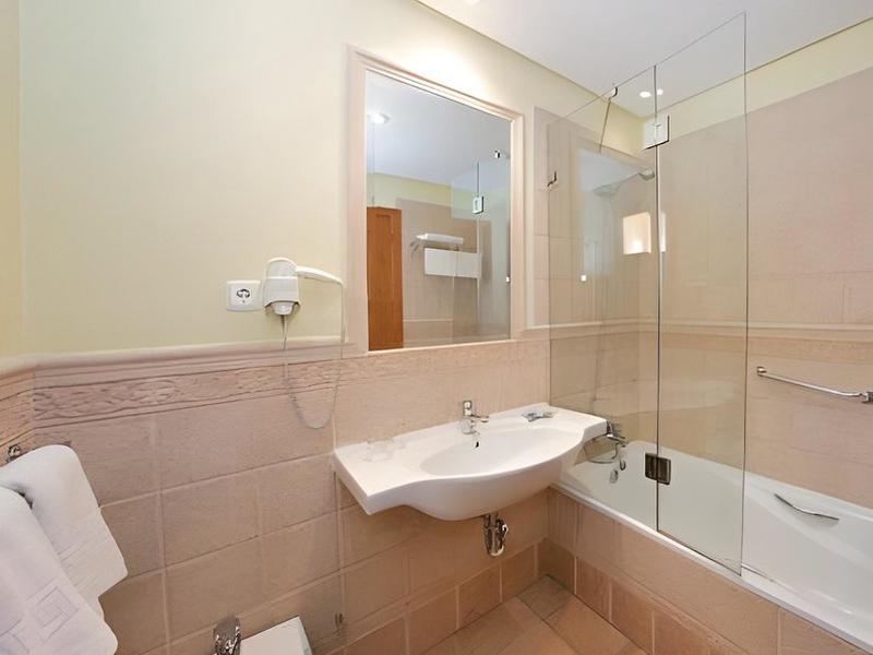 D767F609336D34CC90EE83D8A8A49D1A