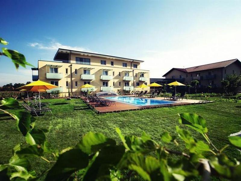 476C62CF0FE1D90A63C95DDEB1AE2243