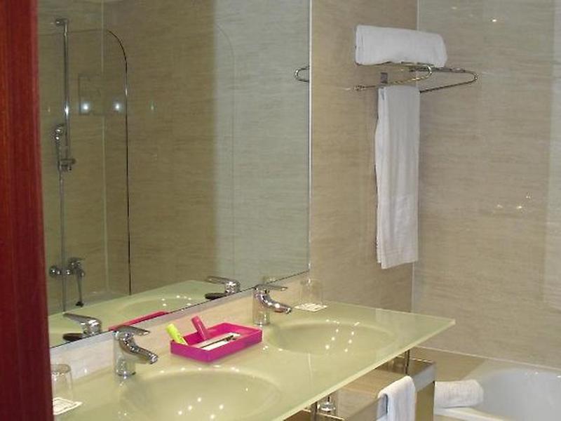 6C936C99ACA23BBF895D24598DA5DF3E