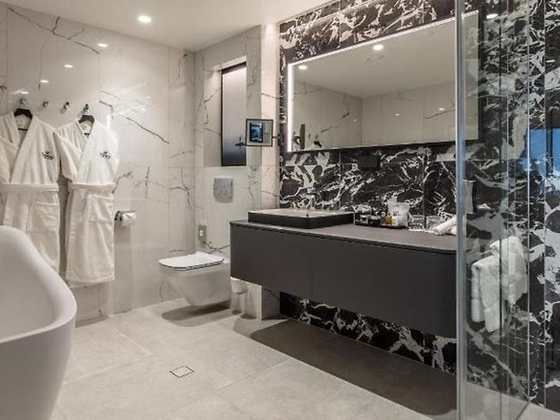 1FED9A7EAFE56D04FD9AF1C7FE0221C6