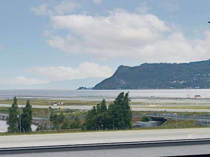 8F77FD873EC5FE0A3A1CFC0F42E265A6