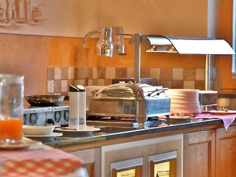 FA566A28205473E3047A4AF66A894399