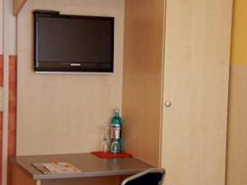 5489C07859366B6C04253F870046D3FC