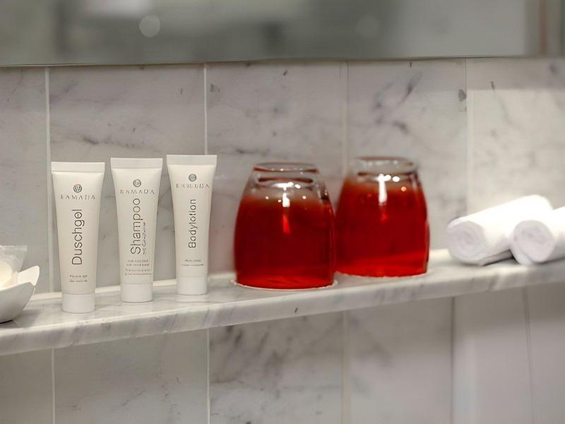 B1D7F9E36ADB64BED9A536BFBA5E3440