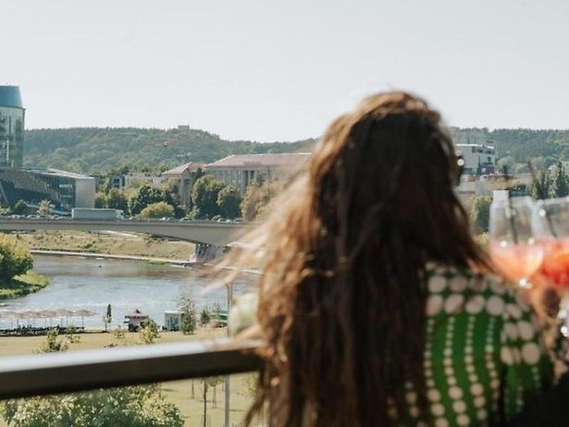 70E3931F2AEE0671EB41FE7D54A35FA9