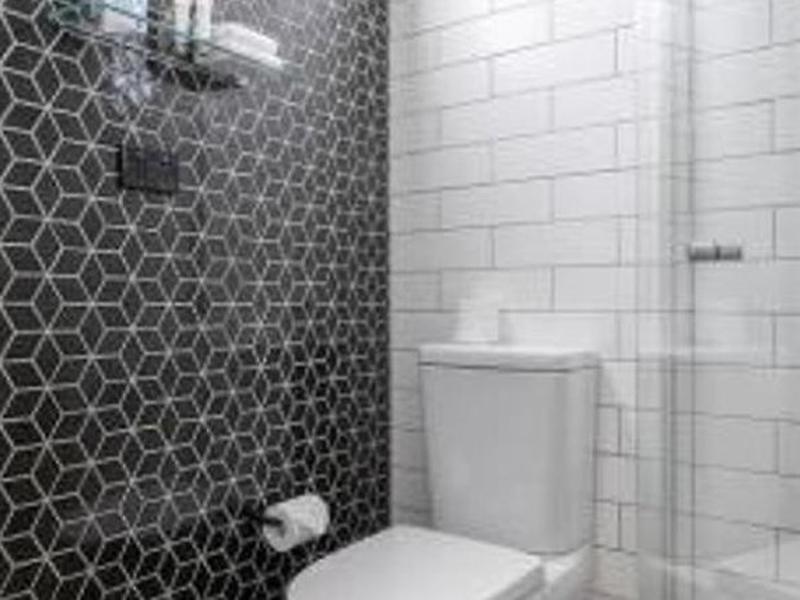 5BE7DEEB73FB85F5588E95695E5C59D5