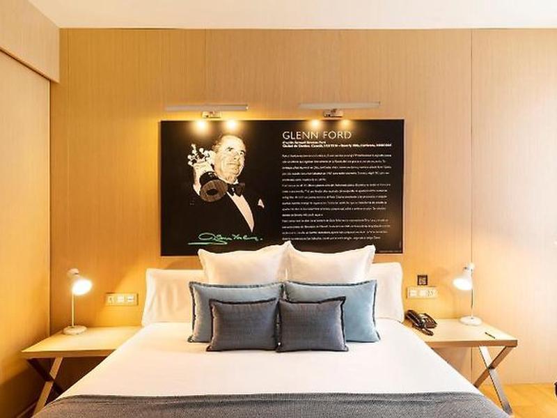 D003753AF53C2F0D01440D5D028E581A