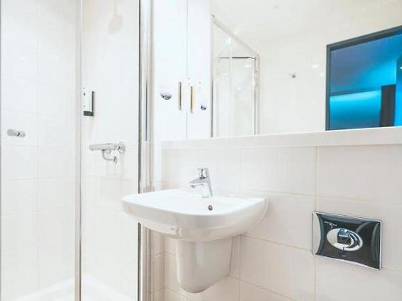 F11FAEA56FCDC65442B4D2E5EC23AC2B