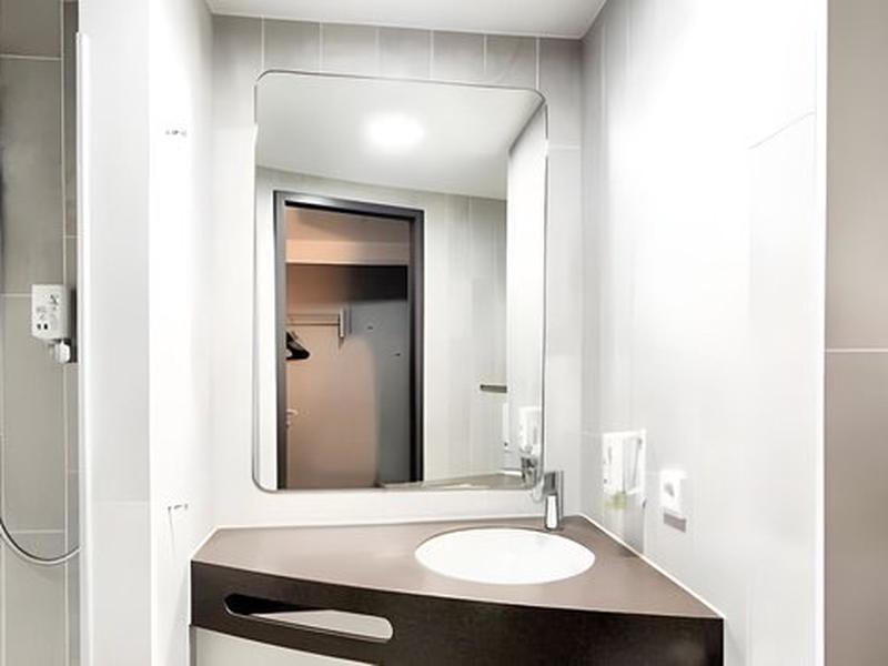 A580B4DCDDC7949DFADB11251C1B100F