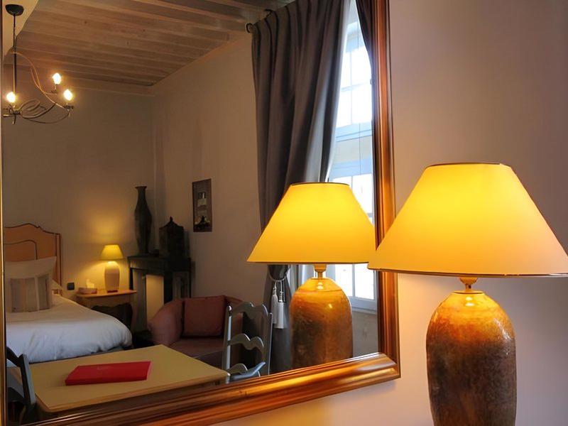 51858436BF4649D5530352BA8295062B