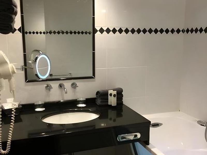 E0A2036618DC3DFA992404A9AB4A3481