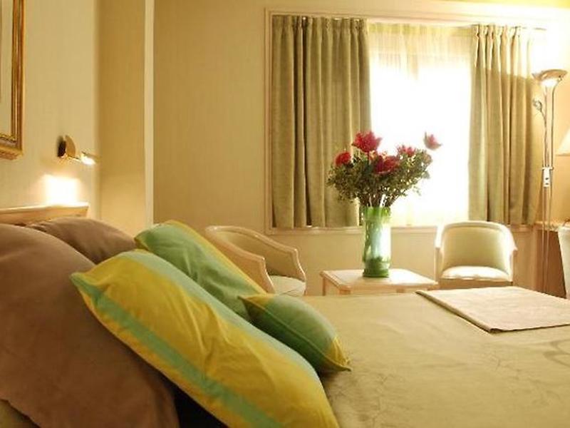 FBF052EF874C94CB8EAEAD17A675C632