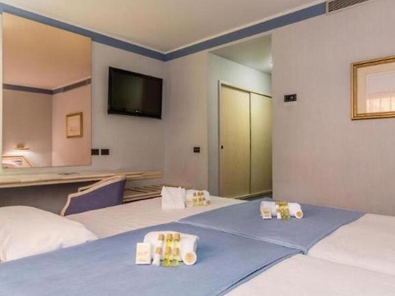 D0DDFF0CC62746A983988D1F3618C04F