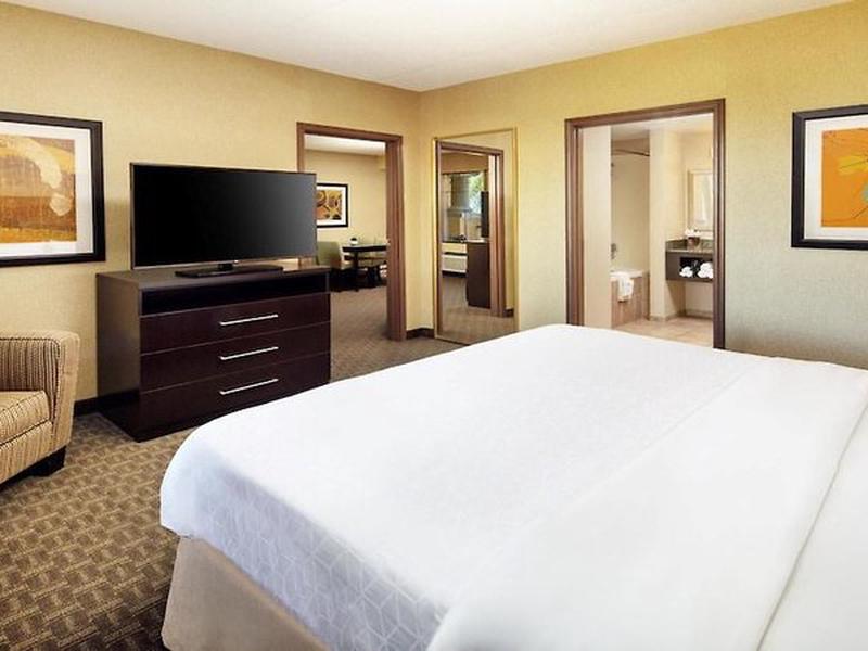 D140FF252D02B0A06FB02BEFE32608E3