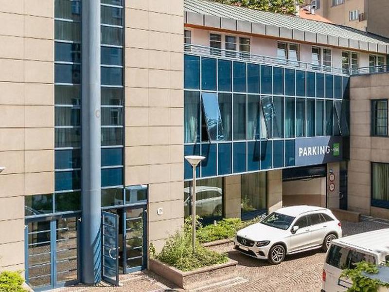 E1141AD1391702DCA2DBFD1F7C108429