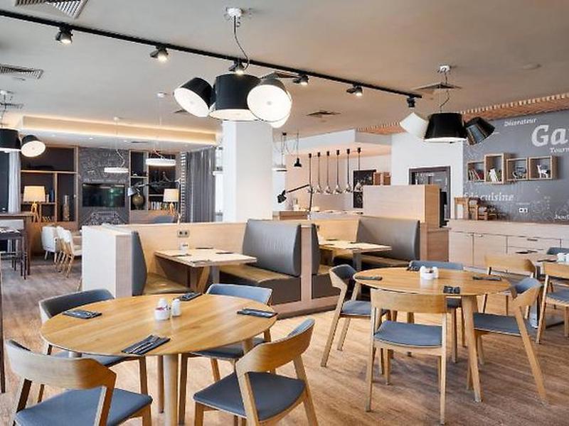 56DE62E4920831BB23A8DD7D3F58836C