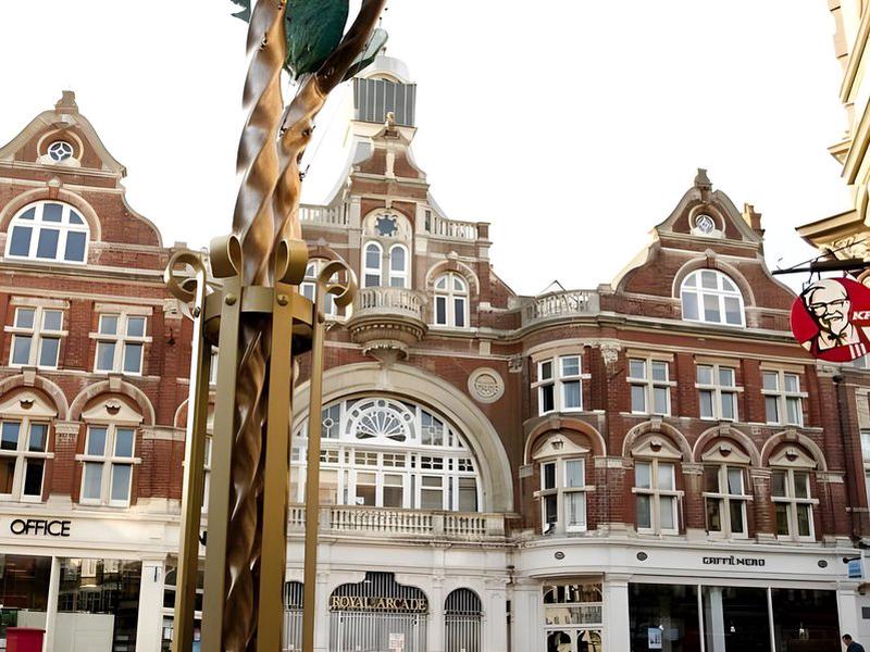 028AB77D7327F5F0F5FE3F218BDD2CA4