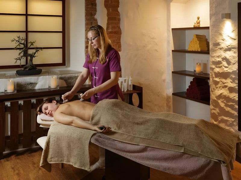 EE2C31F14B4649D9C12CCE297BF766E6