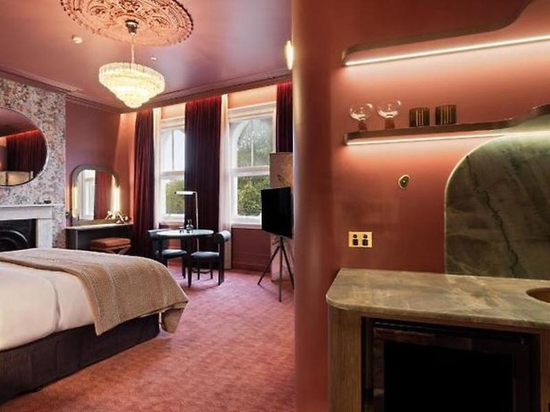 EEA39C727F91E4744CD6A98AEB1F0014