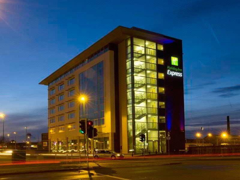 8F625980260A12C307CB3C0E933936B3