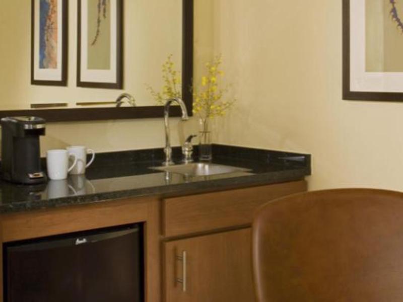 EA44C82DB93381A6E2E2D7645B0DF027