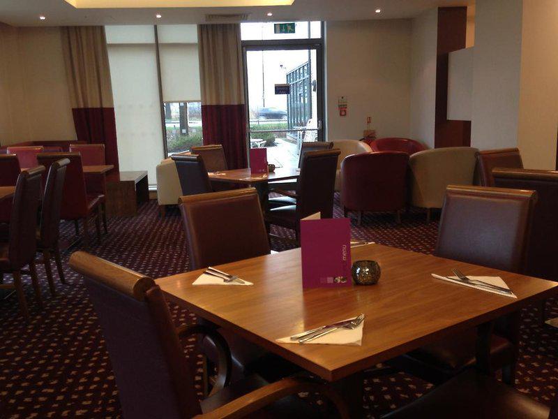 F4255BB2A6C84DEE217ABD11CC02A03F