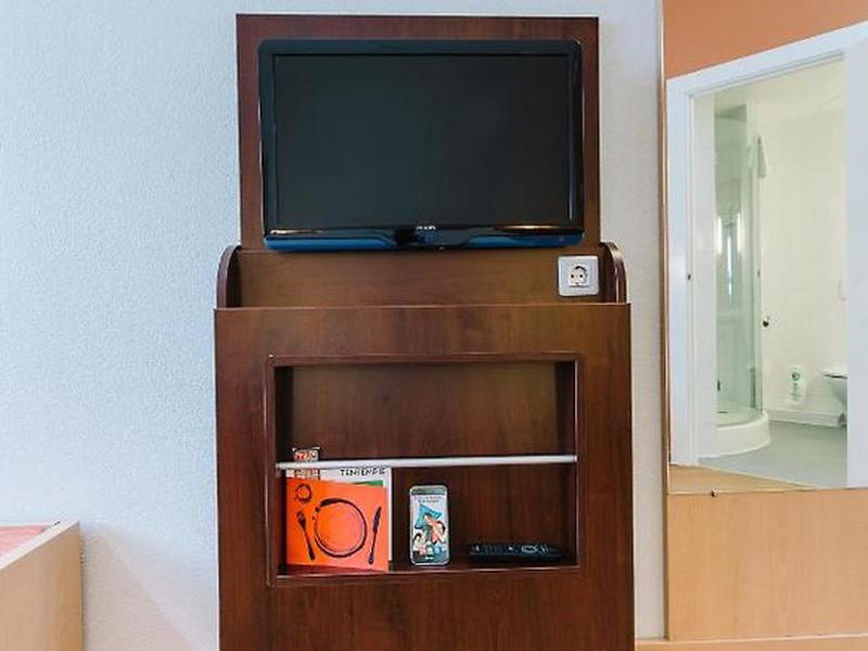 720A9908EF1A0E8609F94C6702D01F79