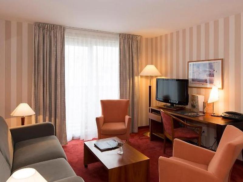 E0F946E33B219047B72FF824544FE302