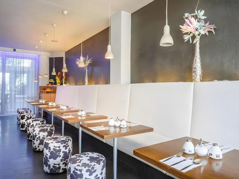 118FAF6CEBCCB1AA48B7E1742B7386D2